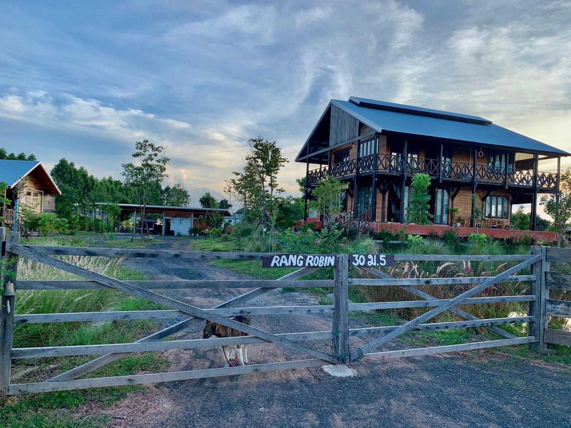 Rang Robin Farmstay For 4 With Pool Ban Wang Muang Экстерьер фото